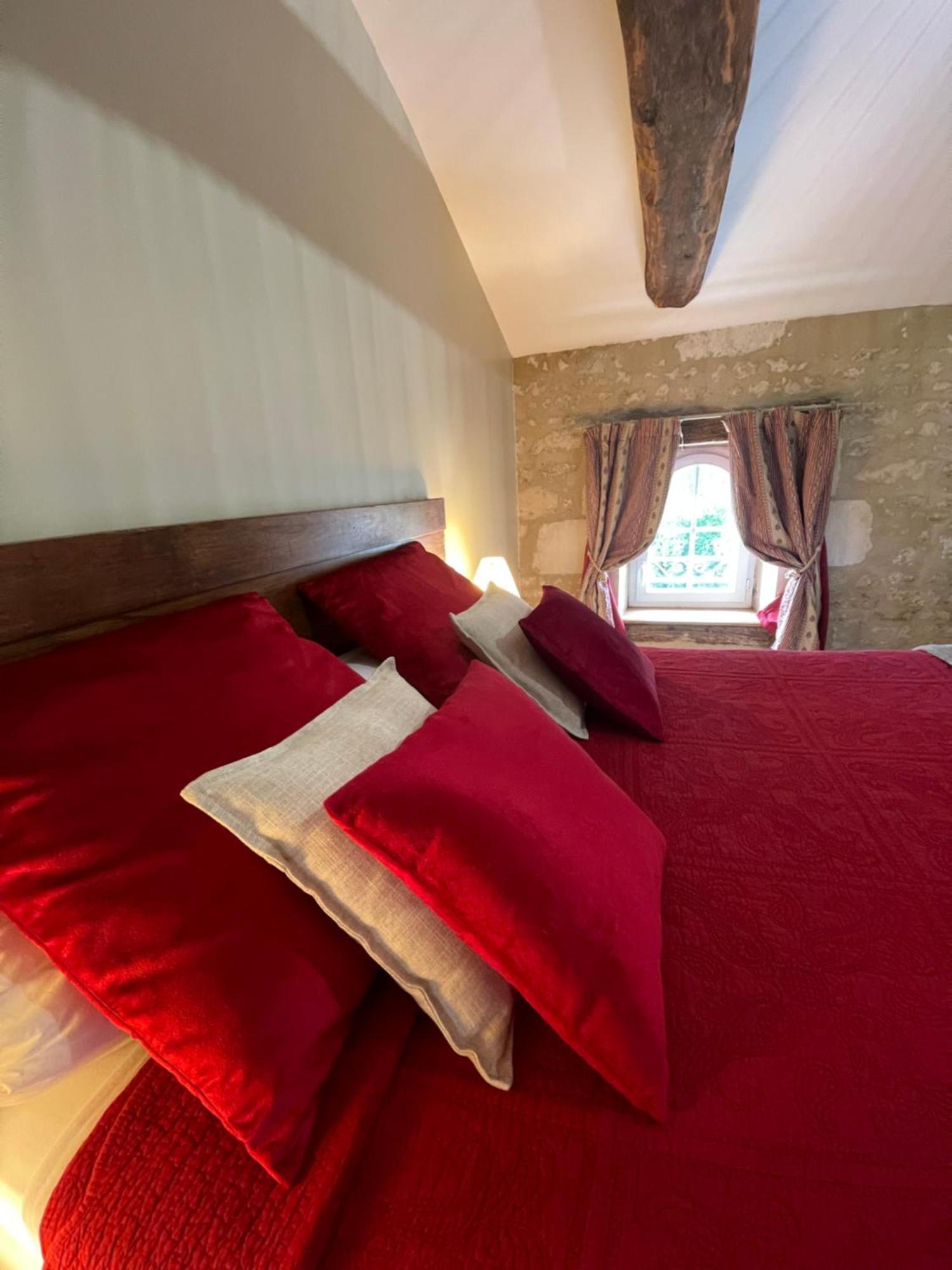 Chambres D'Hotes Le Tilleul Saint-Hilaire-des-Loges Exterior photo